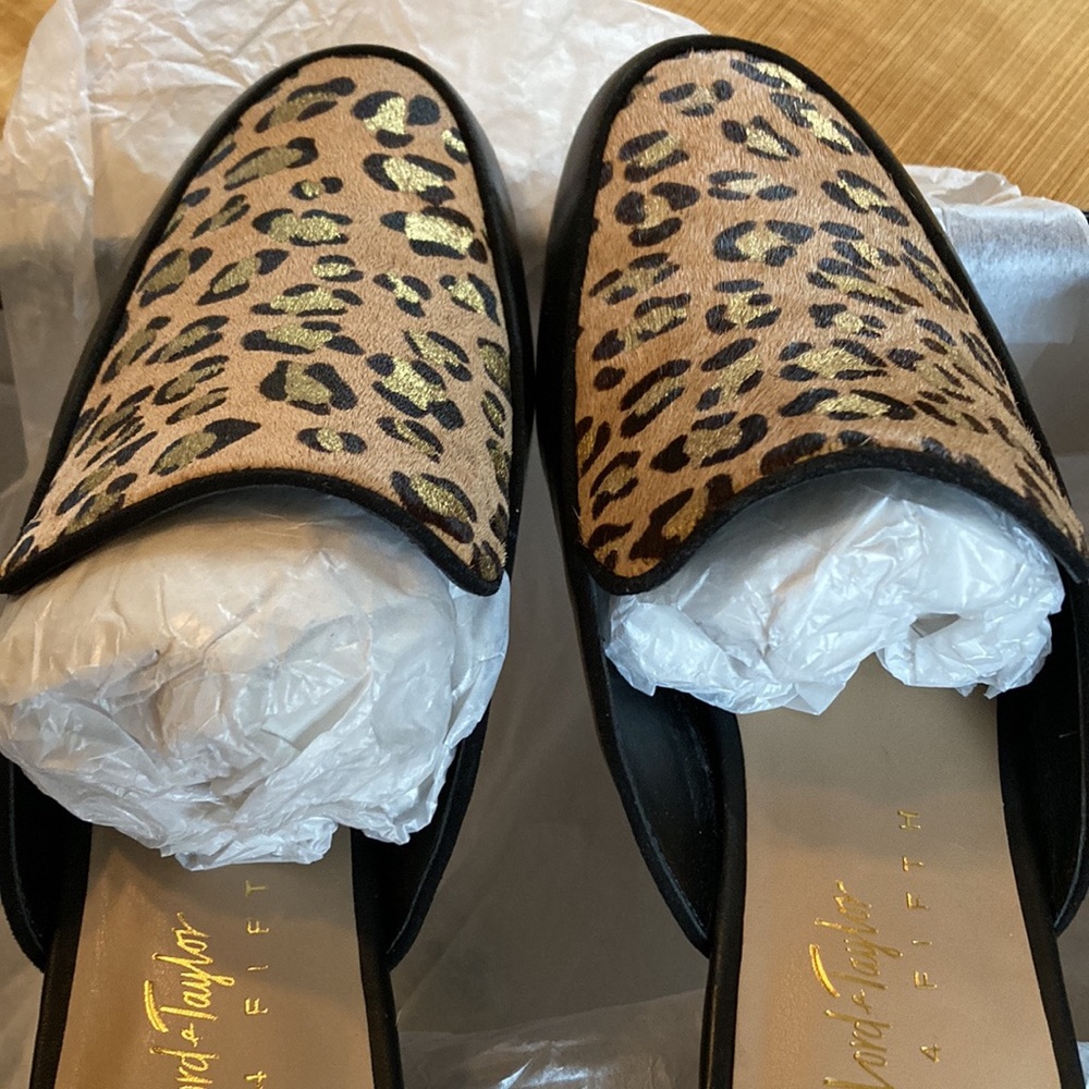 Gorgeous new in box, mules